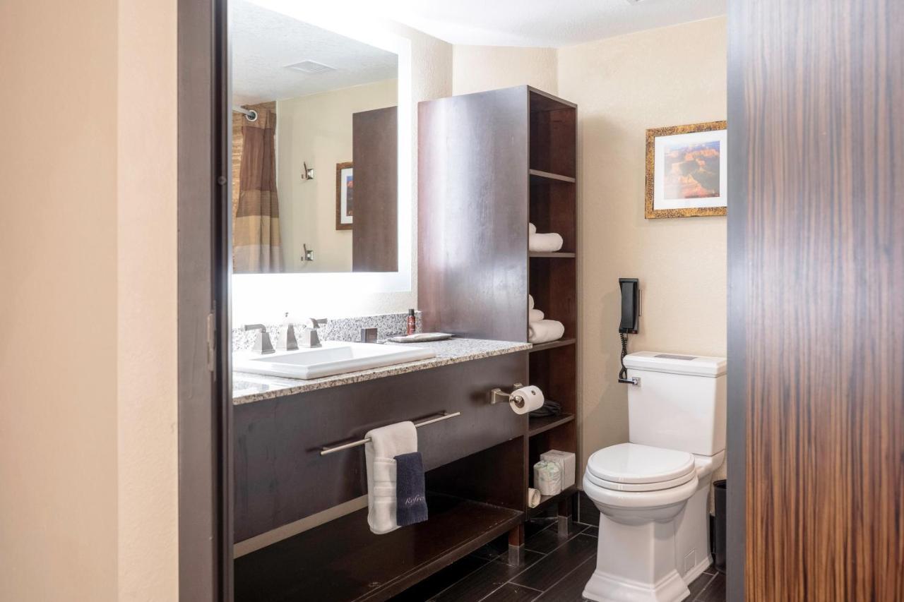The Grand Hotel At The Grand Canyon Тусан Екстериор снимка Bathroom