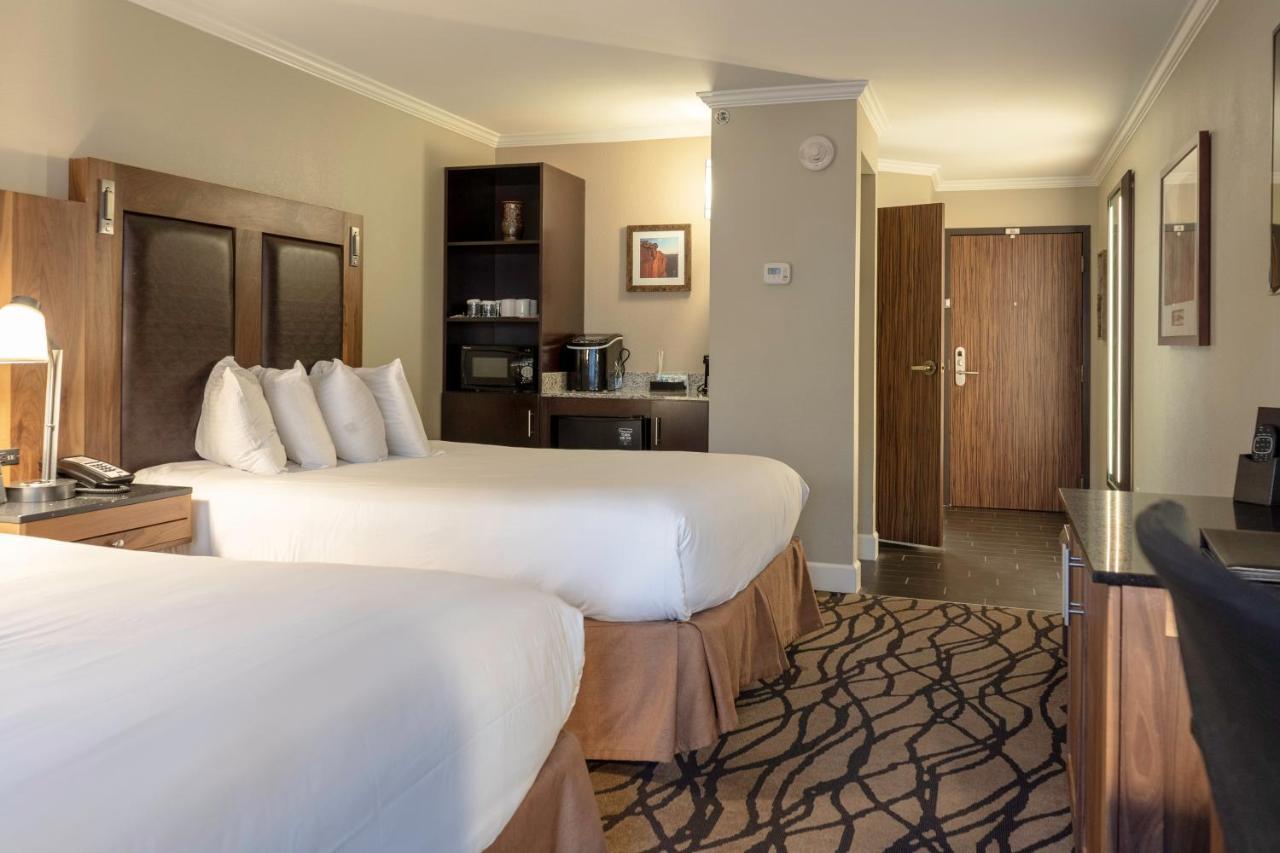 The Grand Hotel At The Grand Canyon Тусан Екстериор снимка A room at the Hilton London Paddington