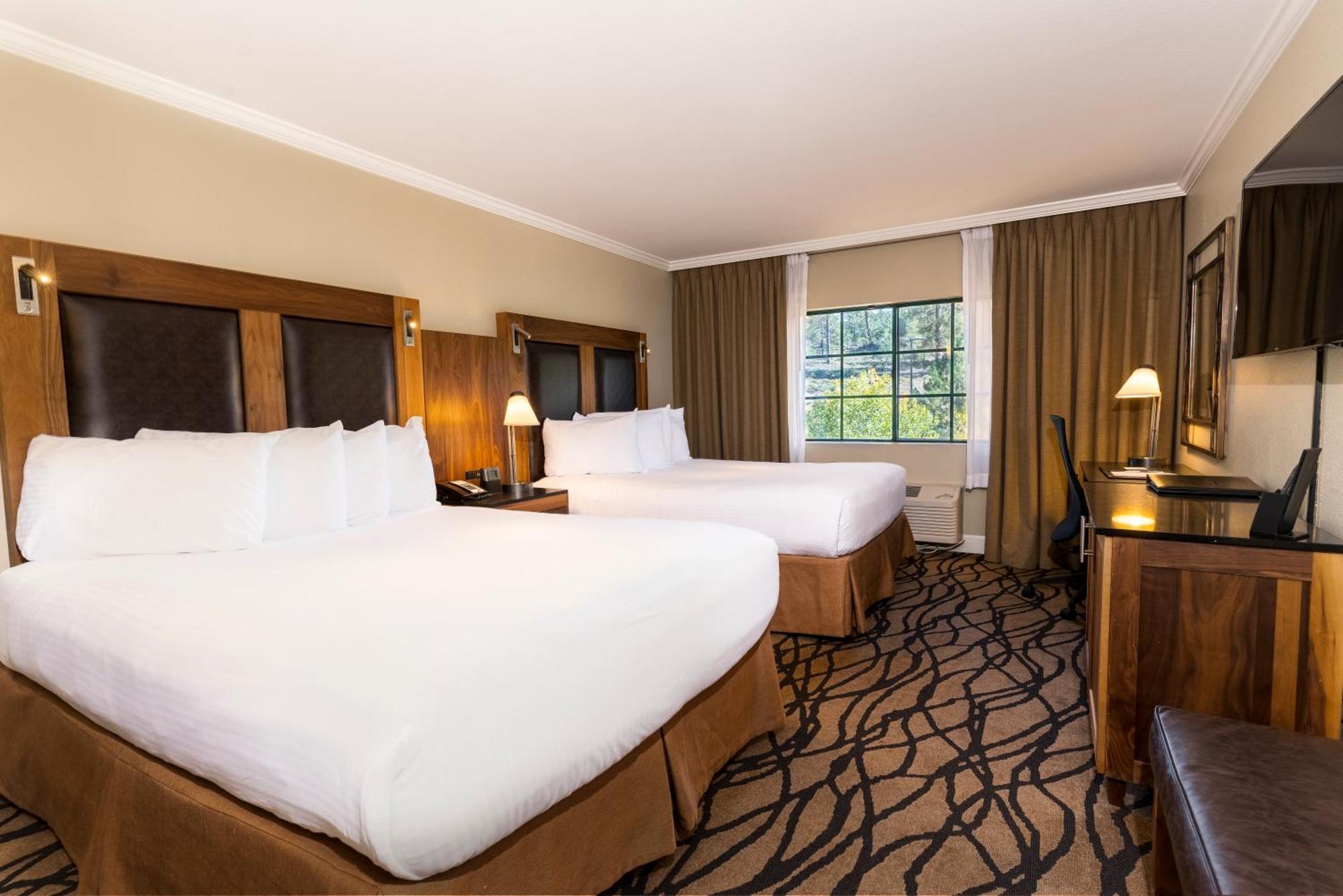 The Grand Hotel At The Grand Canyon Тусан Екстериор снимка A typical guest room at the Hilton San Francisco Airport